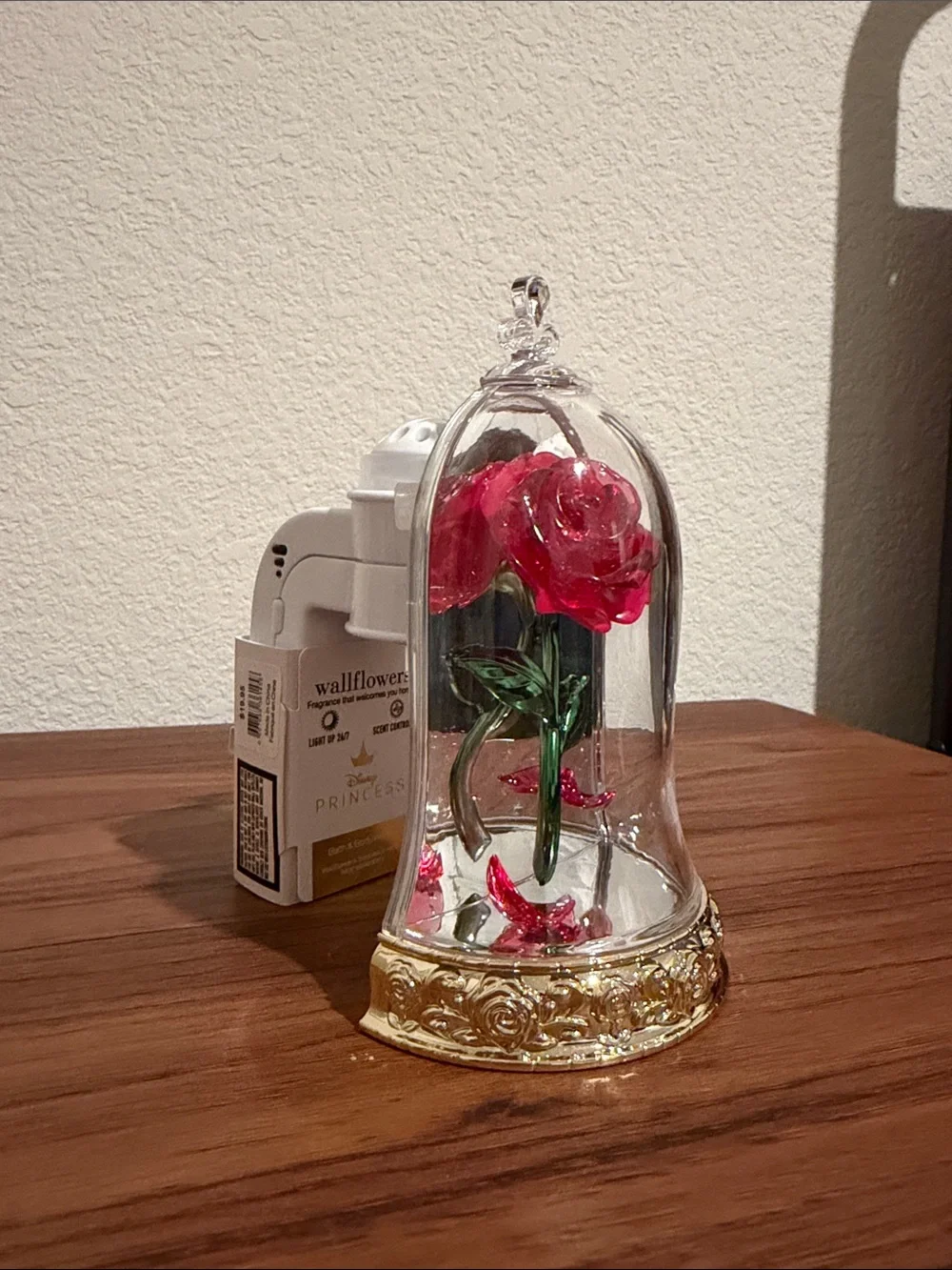 Bath & Body Works Beauty & The Beast Glass Dome with Red Rose and Gold Base